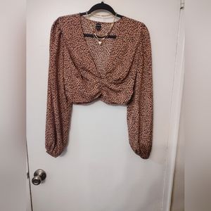 💕Shein leopard long sleeve crop top size M 💕